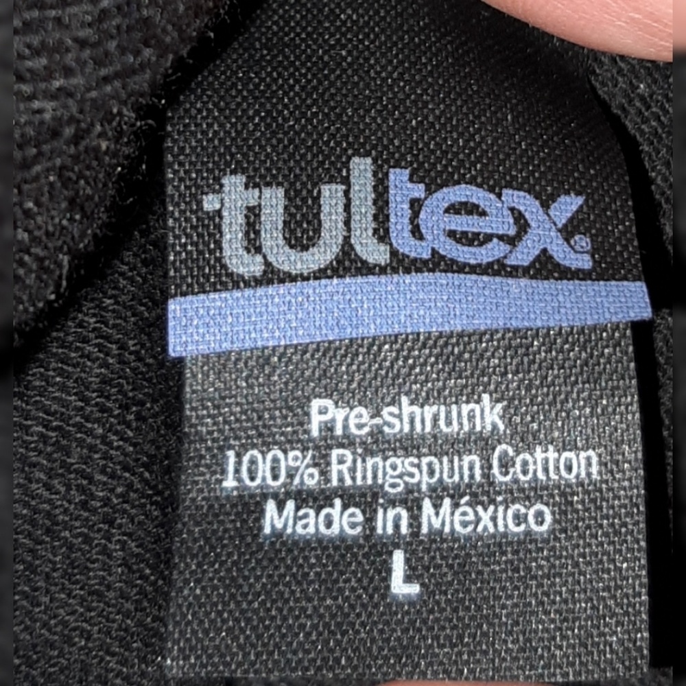 Yellowcard band 2017 final tour shirt NWOT - Picture 4 of 4